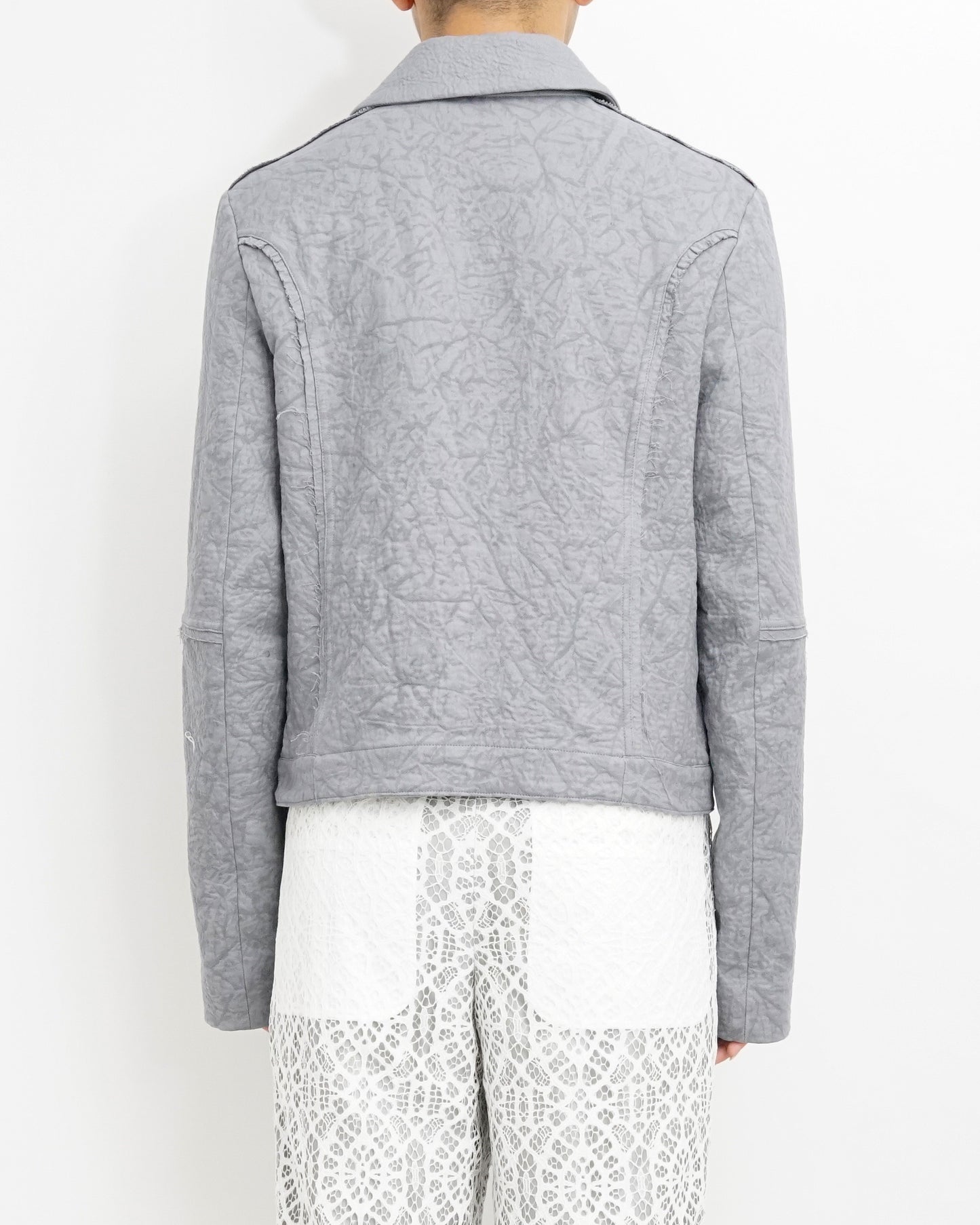 Shrink raw edge jacket