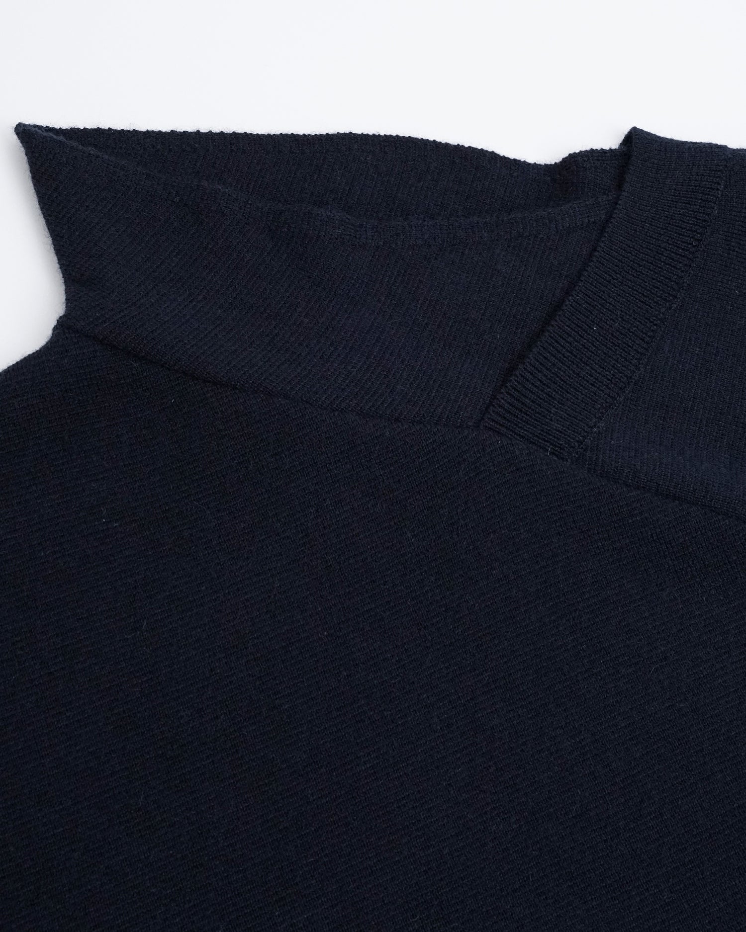 One Side High Neck Pullover(Navy×Navy)